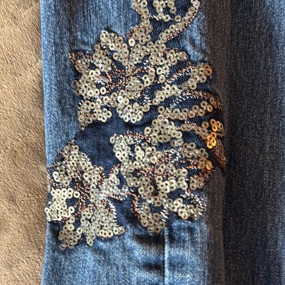 Christopher & Banks Embellished Denim Jeans
Size 6 - Picture 8 of 8